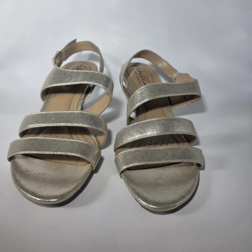 Abella True Comfort Gold Strappy Sandals Women’s Size 9M Open Toe Short Heel